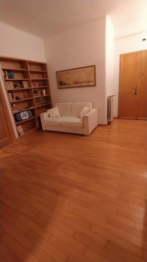Apartamento Lovely Accogliente Tra Policlinico E Piazza Bologna